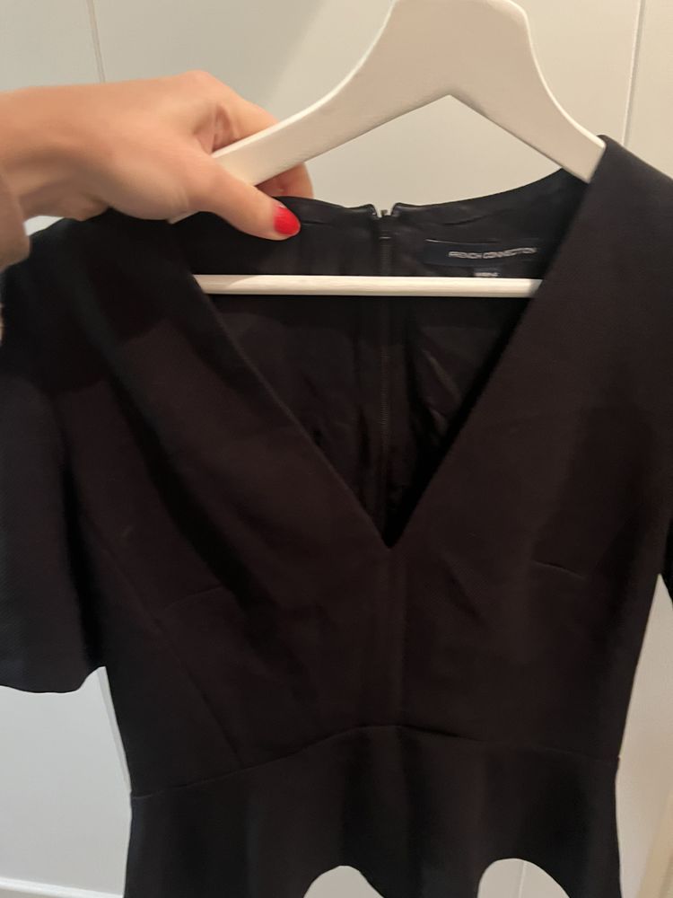  Black V-Neck Top ( ref. 4) 